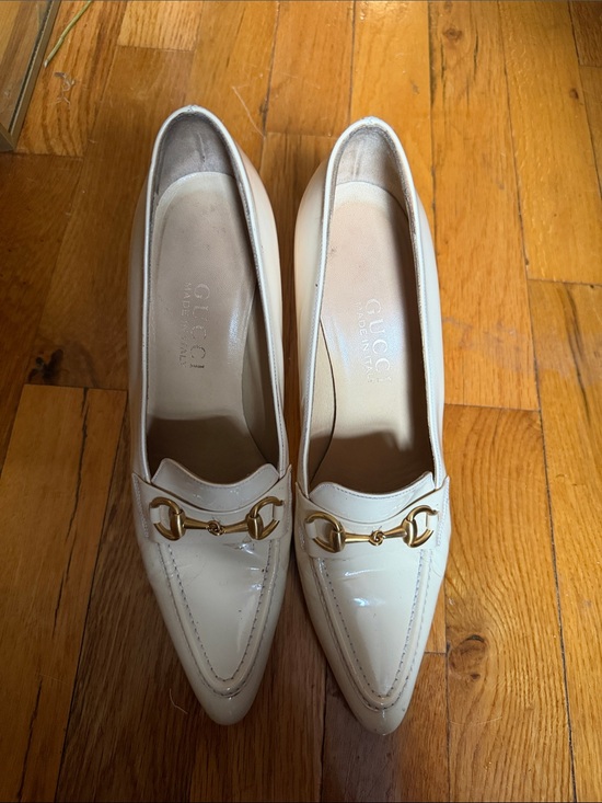 Gucci Shoes - Gucci Cream Patent Leather Horsebit Pointed Loafers